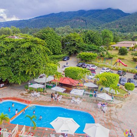 Jarabacoa River Club & Resort Bagian luar foto