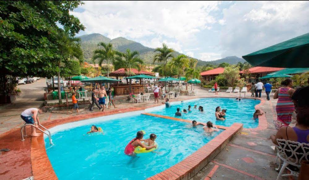 Jarabacoa River Club & Resort Bagian luar foto